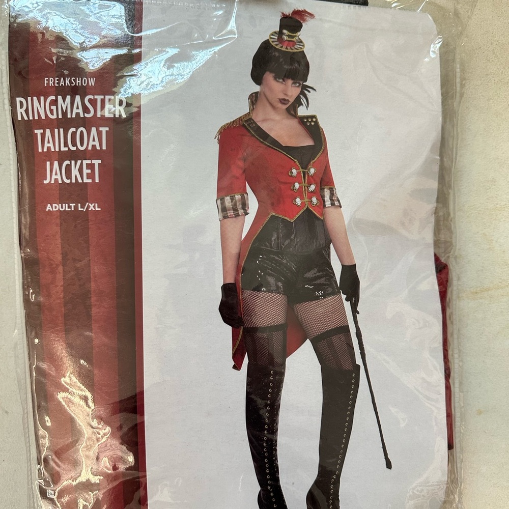 Ringmaster Tailcoat Jacket - Red